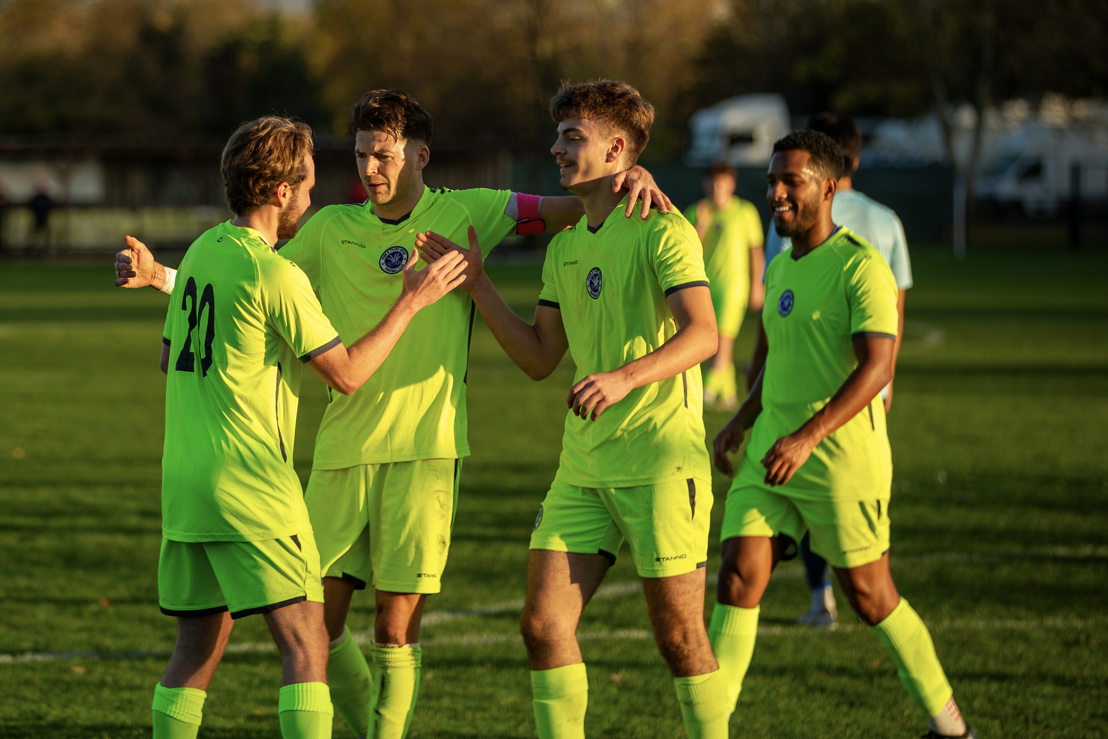 Spelthorne Sports vs Penn & Tylers — photo 24